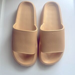 Women's Tan Slide Sandals NWOT